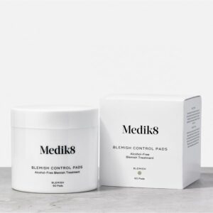 MEDIK8 Blemish Control Pads - Vatos tamponėliai spuogų priežiūrai, 60 vnt