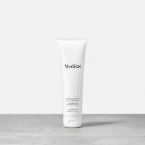 MEDIK8 Pore Cleanse Gel Intense - Poras valantis gelinis veido prausiklis su migdolų rūgštimi, 150 ml